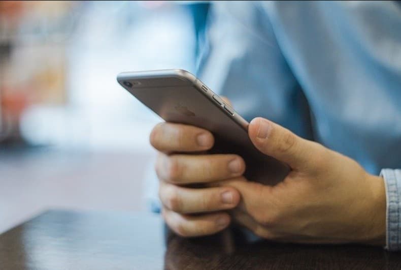 Why Your Screens Should Work Without You Lifting a Finger Why Your Screens Should Work Without You Lifting a Finger